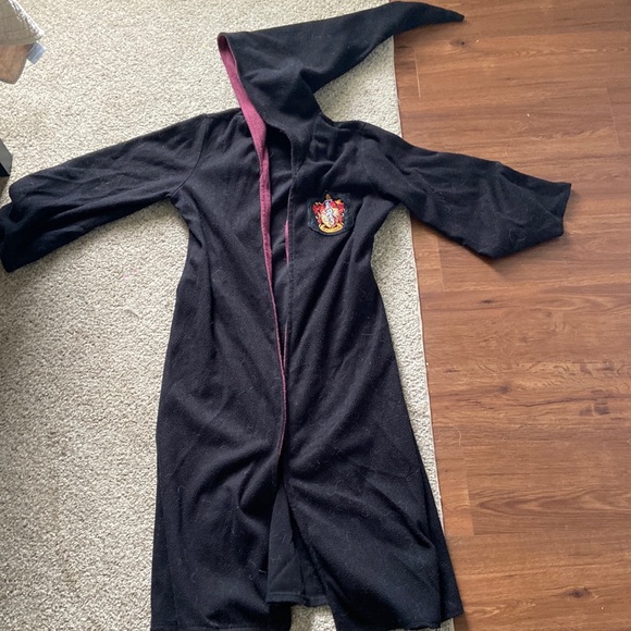 Harry Potter Gryffindor Costume - Picture 1 of 2
